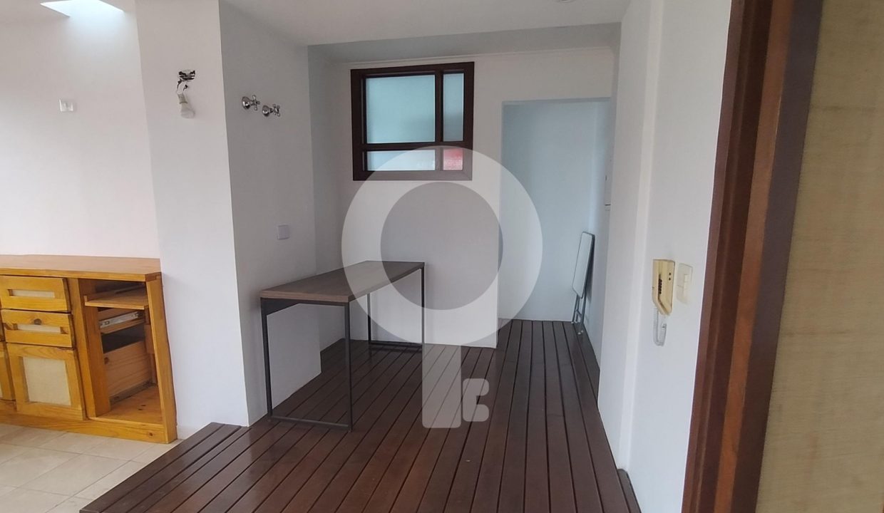 Aluga-apartamento-cobertura-duplex-no-Morumbi-sala-de-lareira-7